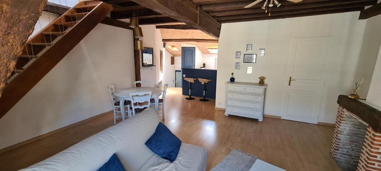 Appartement Duplex 1648 à Blois Extérieur photo
