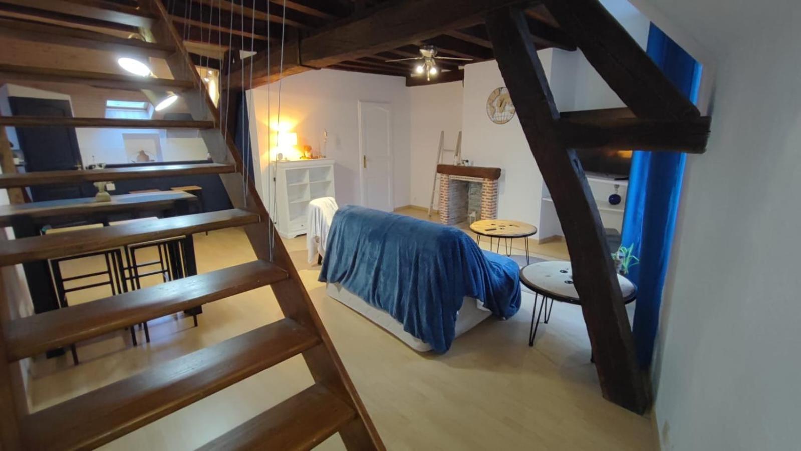 Appartement Duplex 1648 à Blois Extérieur photo
